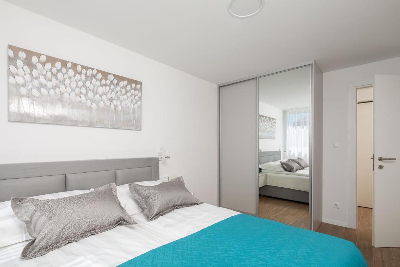New & Modern Apartment Aa Split Exterior photo